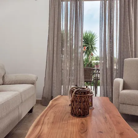 Three Graces Complex Holiday home
